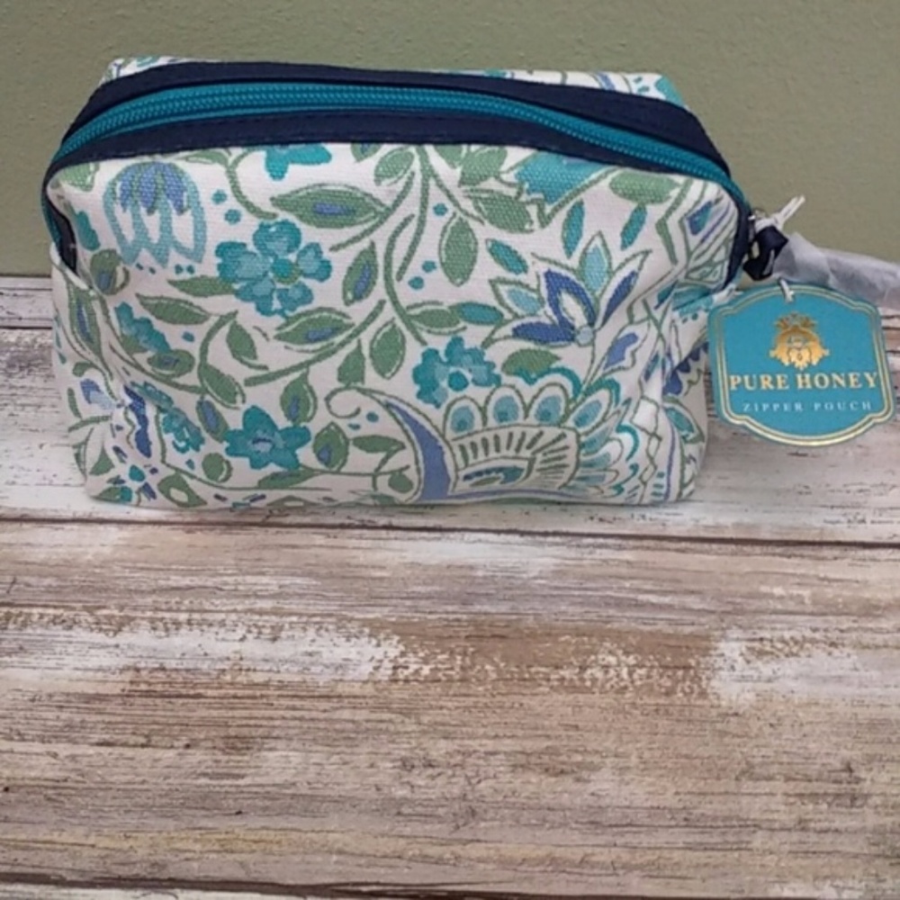 Paisley Print Zipper Pouch / Cosmetics Bag